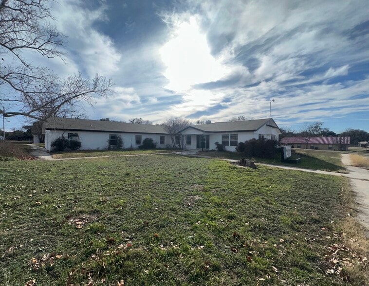 More Photos Of 1405 W Storey St, San Saba Skilled Nursing Facility For Sale