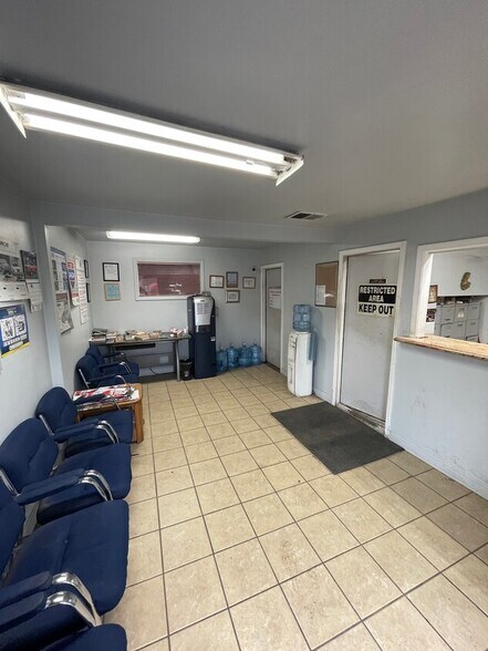 More Photos Of 3525 N Harlem Ave, Chicago General Retail For Sale