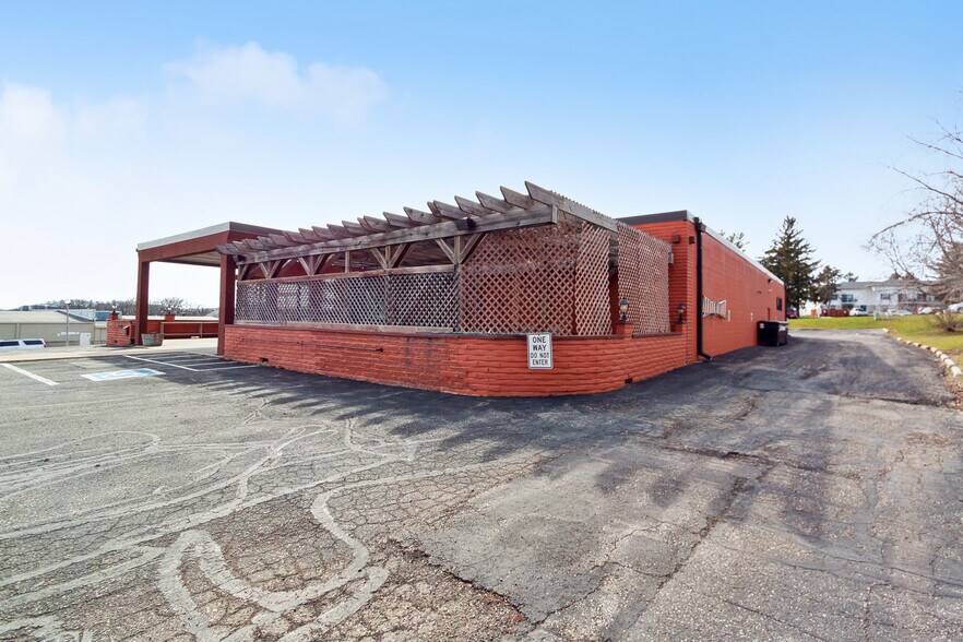 More Photos Of 5264 Anton Dr, Fitchburg General Retail For Sale