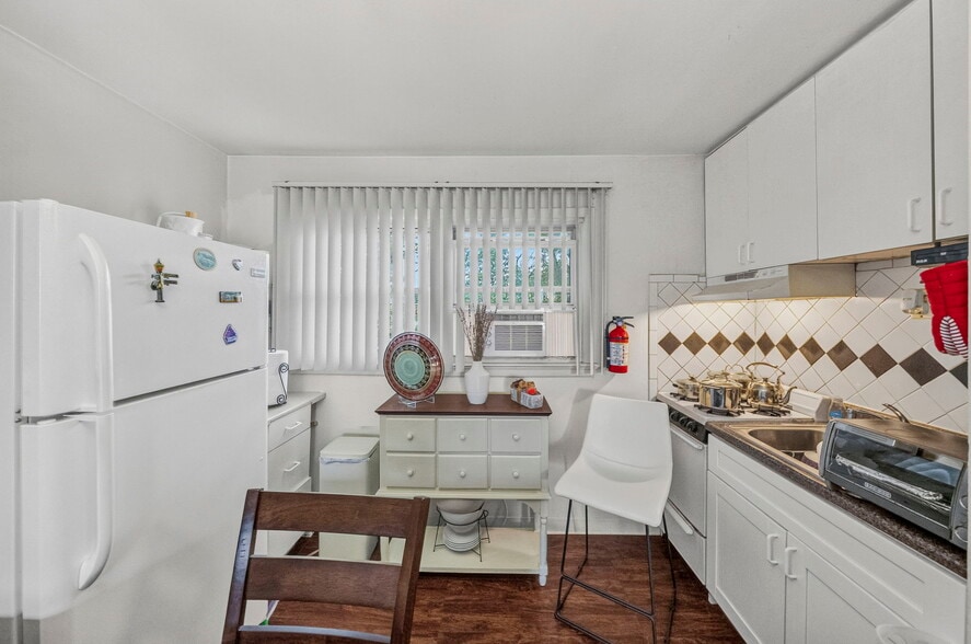 More Photos Of 308 Columbus Pl, New Brunswick Apartments For Sale