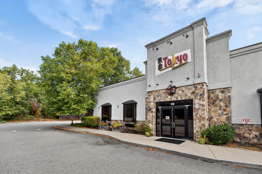 More Photos Of 560 S Main St, Andover Restaurant For Sale