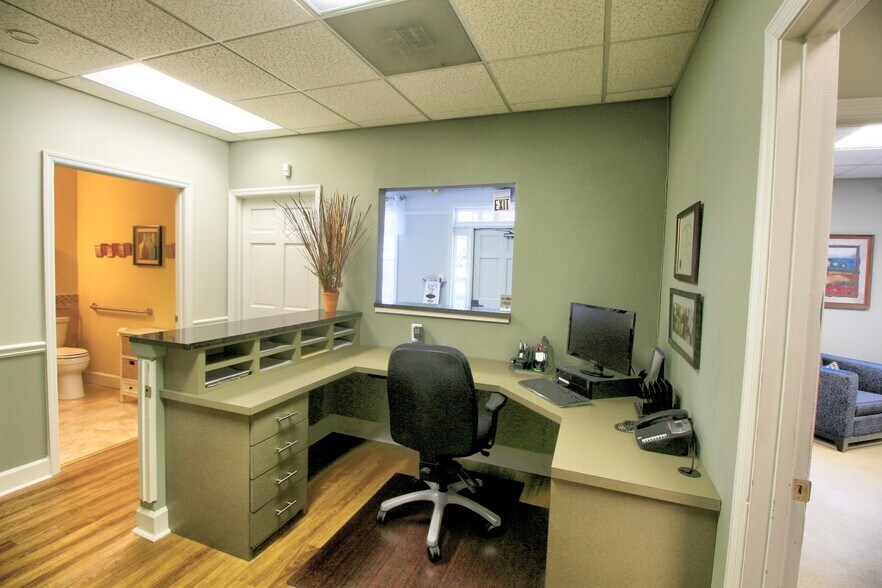 More Photos Of 748-758 Holcomb Bridge Rd, Norcross Office For Sale