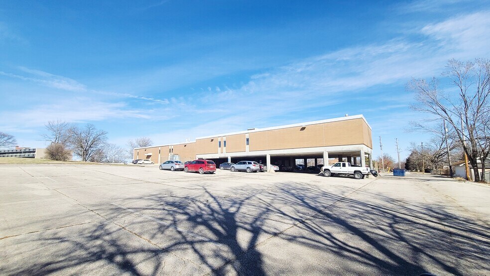 More Photos Of 710 W 8th St, Fort Scott Office For Sale
