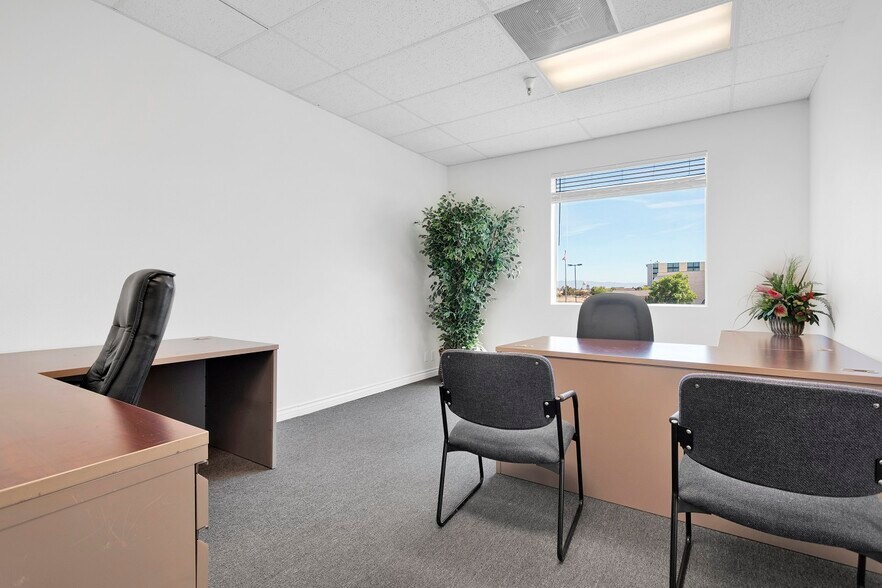 More Photos Of 15490 Civic Dr, Victorville Office For Lease