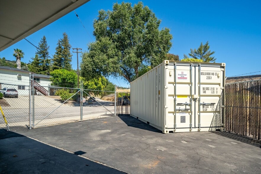More Photos Of 3724 Oak st, Paso Robles Warehouse For Lease