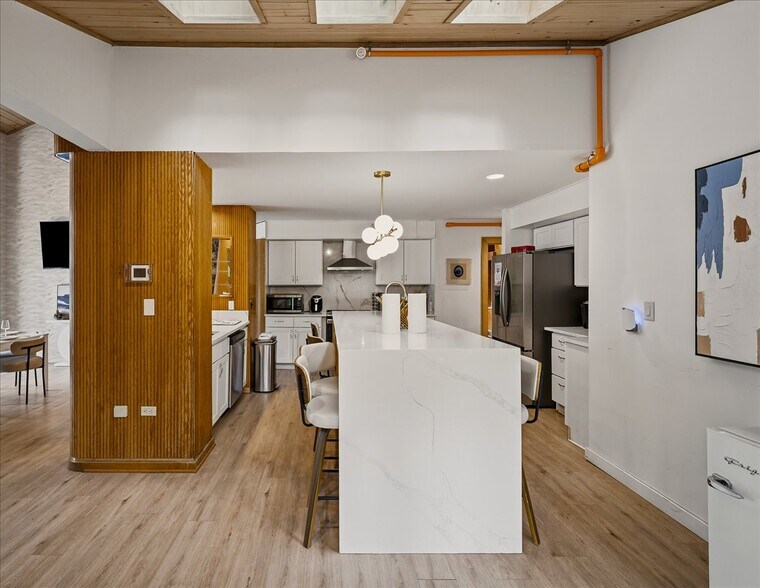 More Photos Of 112 Tawny Fox trl, East Stroudsburg Hospitality For Sale