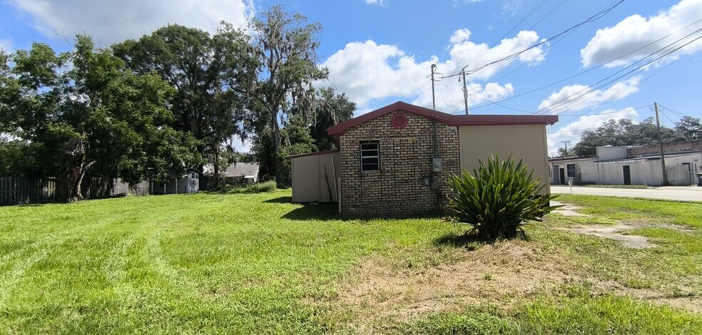 More Photos Of 14610 Kennard St, Waldo Freestanding For Sale
