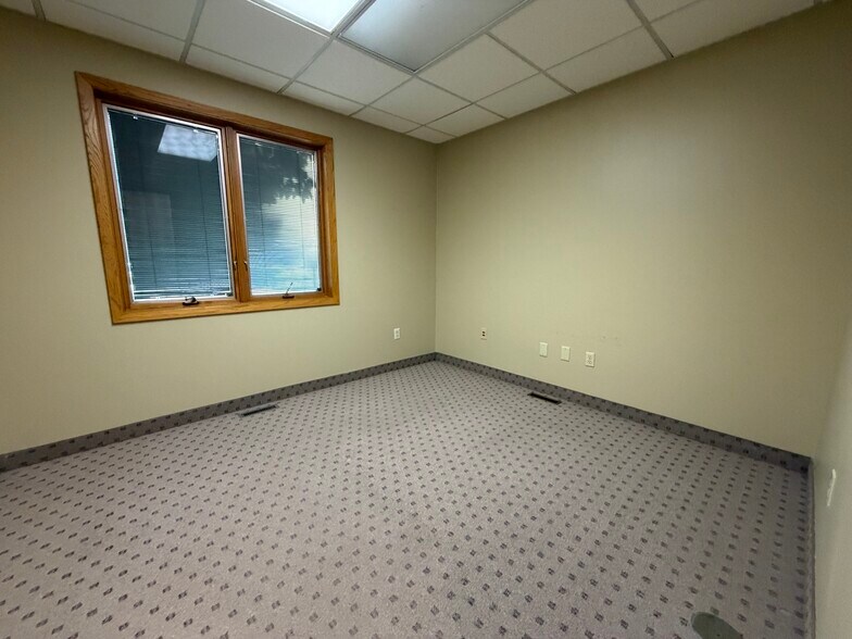 More Photos Of 620 N Alpha St, Grand Island Medical For Sale