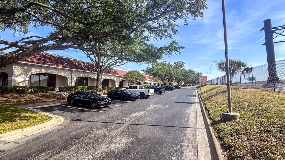 More Photos Of 528 Northlake Blvd, Altamonte Springs Unknown For Lease