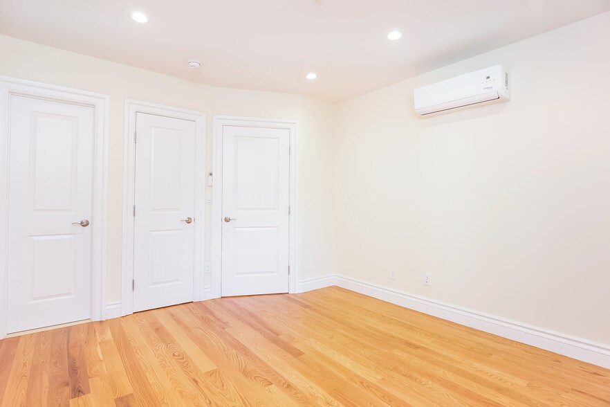 More Photos Of 211 W 252nd St, Bronx Apartments For Sale