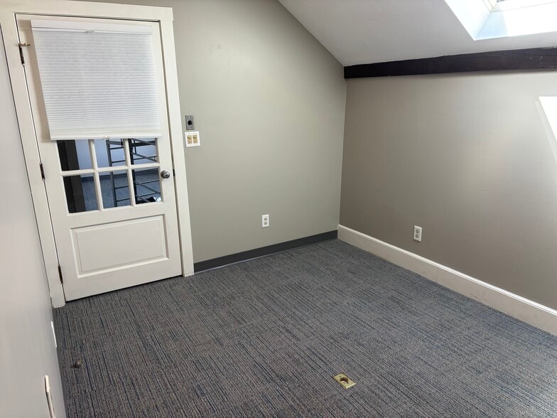 More Photos Of 2299 Woodbury Ave, Newington Medical For Lease