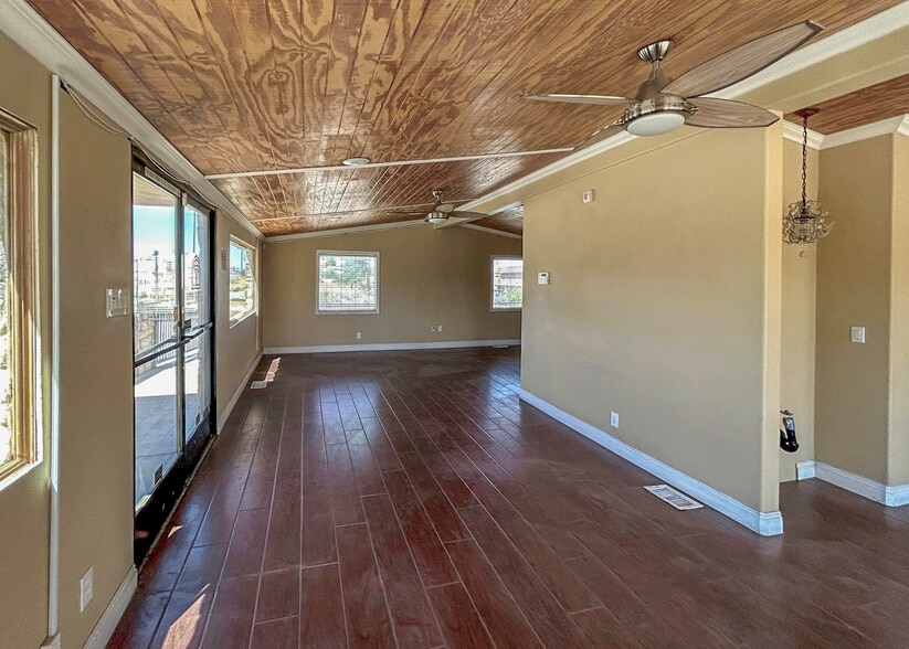 More Photos Of 16088 Outer Bear Valley Rd, Victorville Office For Lease