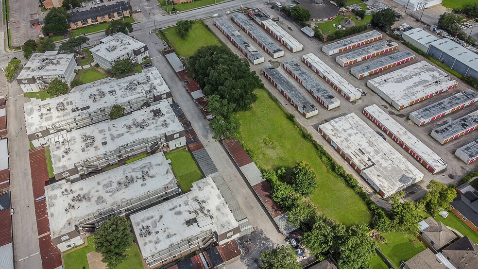 More Photos Of 1051 Burke Rd, Pasadena Land For Sale