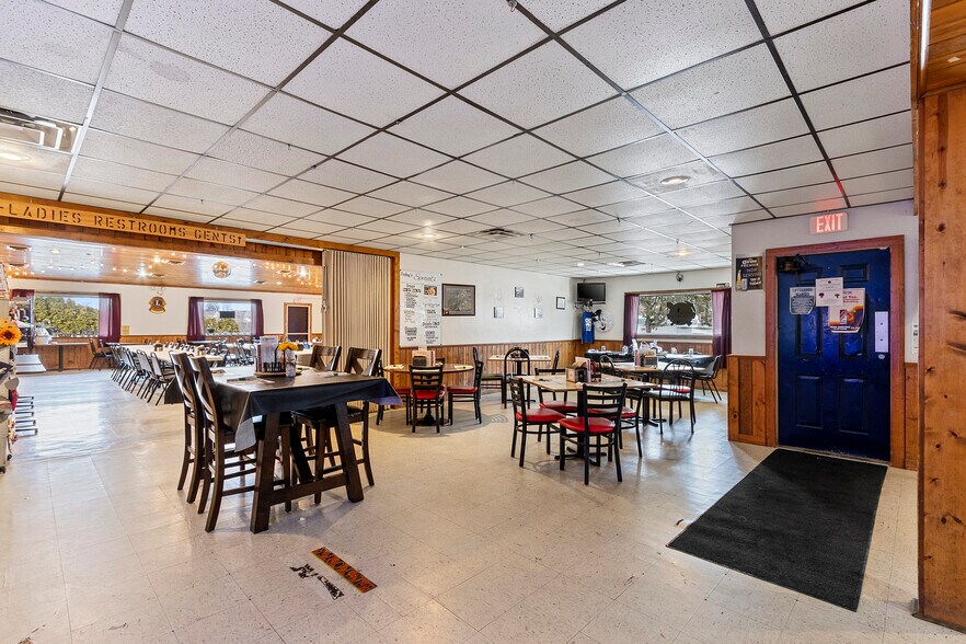 More Photos Of 211 N Maple Ave, Oconto Falls Restaurant For Sale