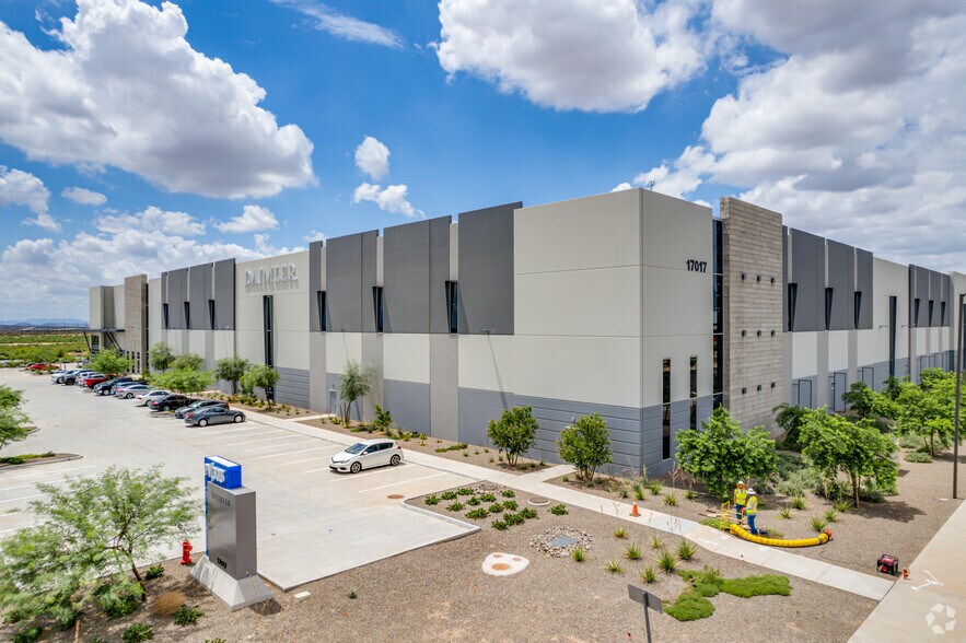 More Photos Of 17017 W Indian School Rd, Goodyear Distribution For Lease