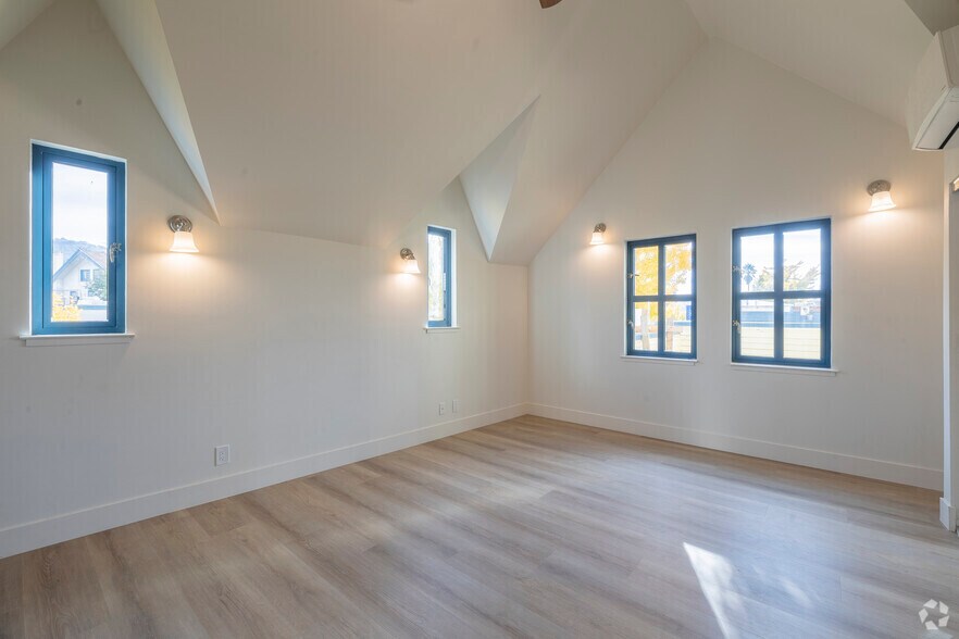More Photos Of 2974-2980 College Ave, Berkeley Apartments For Lease