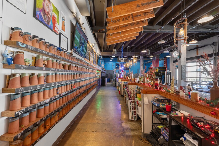 More Photos Of 197 E St John St, Spartanburg Restaurant For Lease