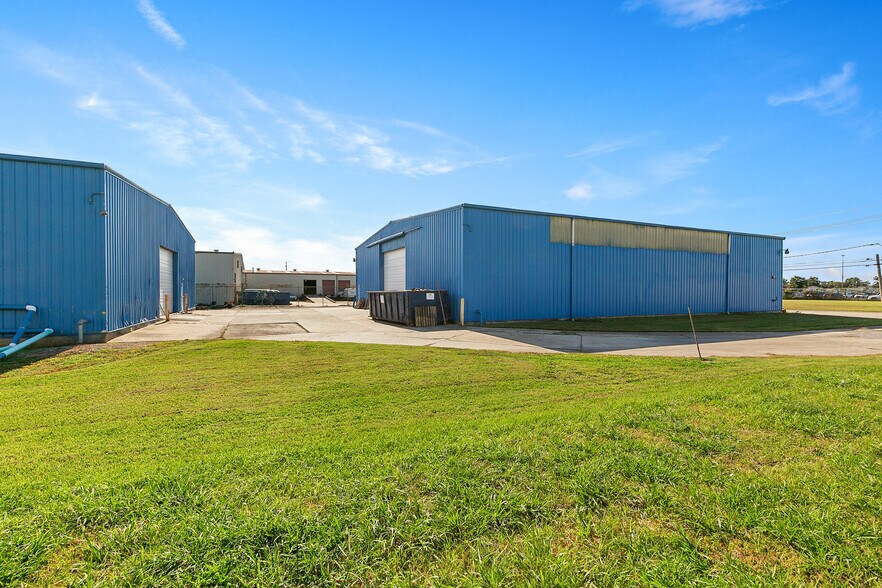 More Photos Of 533 Coolidge St, New Orleans Warehouse For Sale