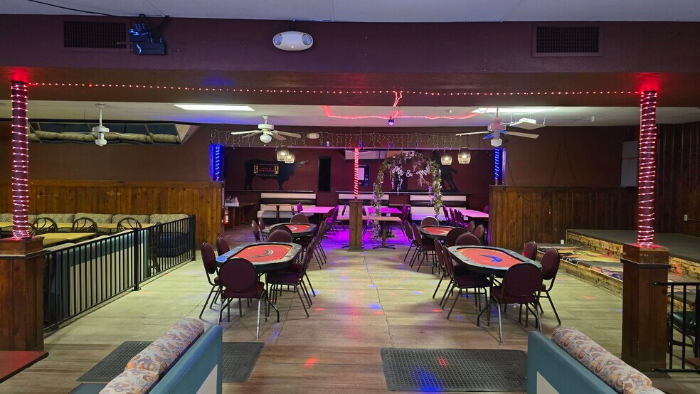 More Photos Of 200 E Frontier St, Eloy Bar For Sale