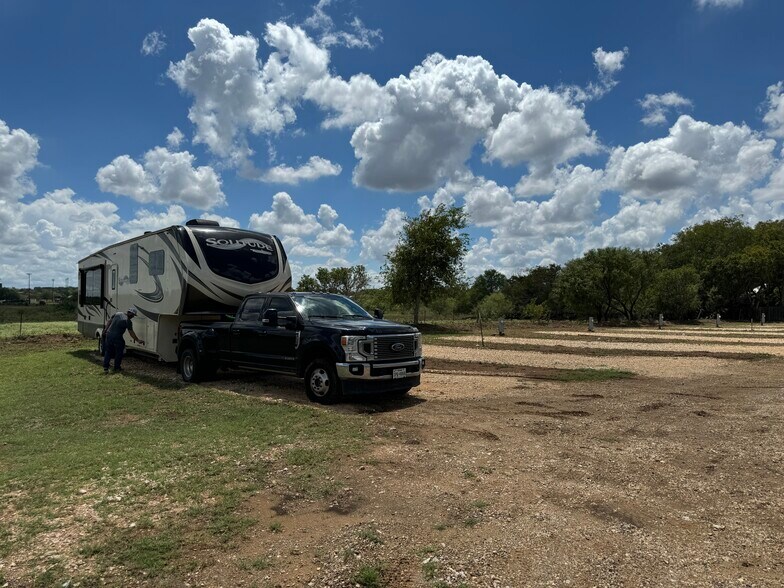 More Photos Of 133 Wheeler St, Stockdale Trailer Camper Park For Sale