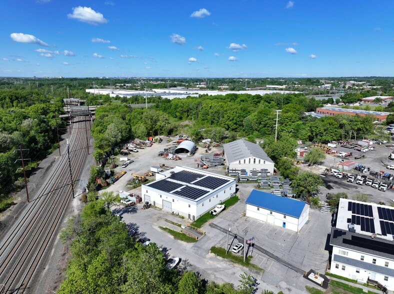 More Photos Of 800 Race Rd, Essex Warehouse For Lease
