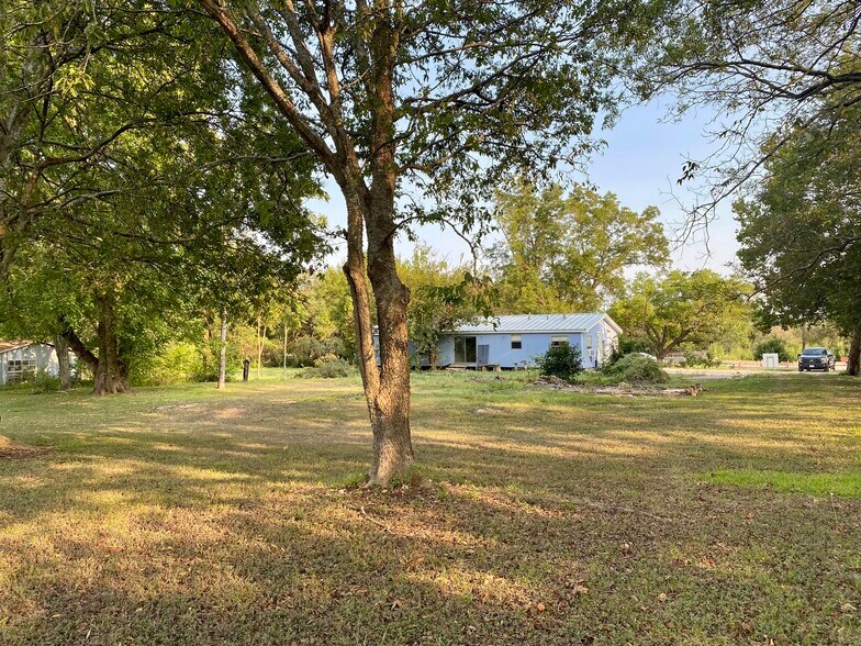 More Photos Of 700 TX-332 Loop, Liberty Hill Land For Sale