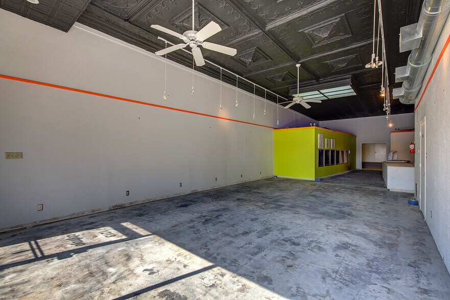 More Photos Of 1213 Washington St, Commerce Storefront Retail Office For Sale