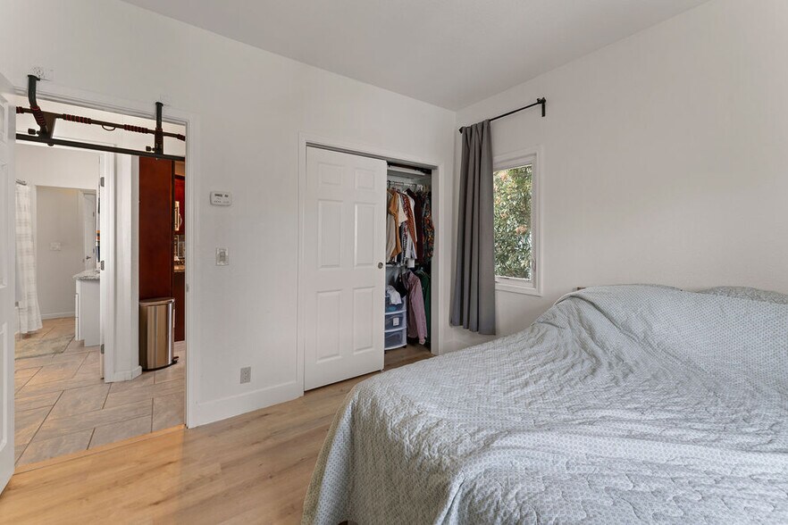 More Photos Of 74 Pearl St, Oakland Apartments For Sale