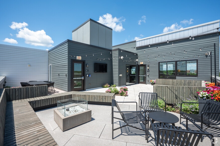 More Photos Of 39 Trotter Rd, Weymouth Apartments For Lease