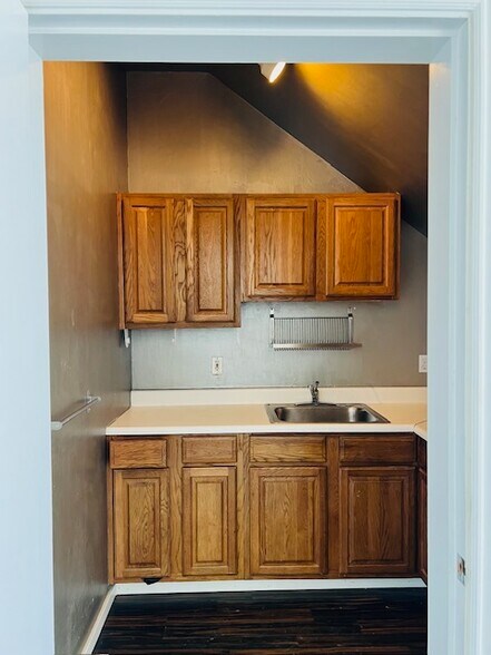 More Photos Of 1295 Alabama St, San Francisco Storefront Retail Residential For Lease