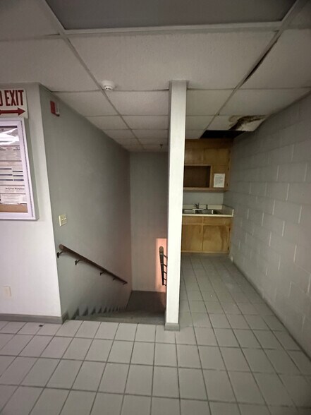 More Photos Of 25 N Main St, Moultrie Office For Sale