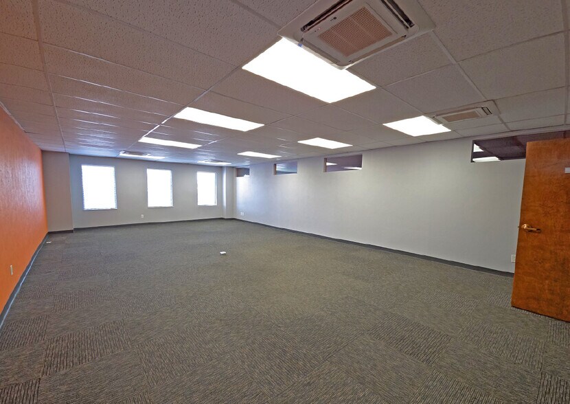 More Photos Of 2207 San Pedro Dr NE, Albuquerque Unknown For Lease