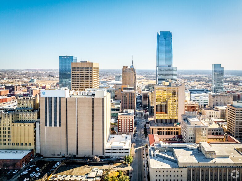 More Photos Of 250 N Robinson Ave, Oklahoma City Office For Sale