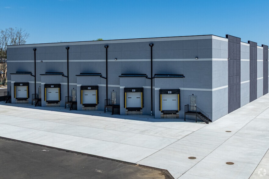 More Photos Of 1700 Lakewood Rd, Toms River Unknown For Lease