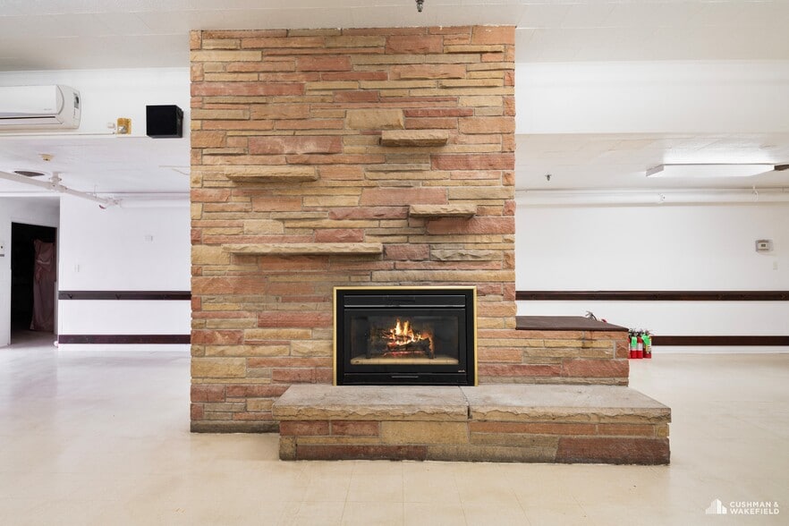 More Photos Of 323 W 9th Ave, Yuma Assisted Living For Sale