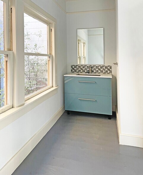 More Photos Of 1960 University Ave, Berkeley Medical For Lease