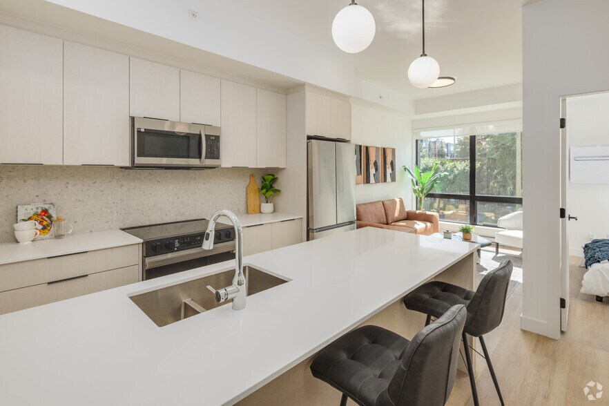 More Photos Of 613 Constance Av, Esquimalt Apartments For Lease