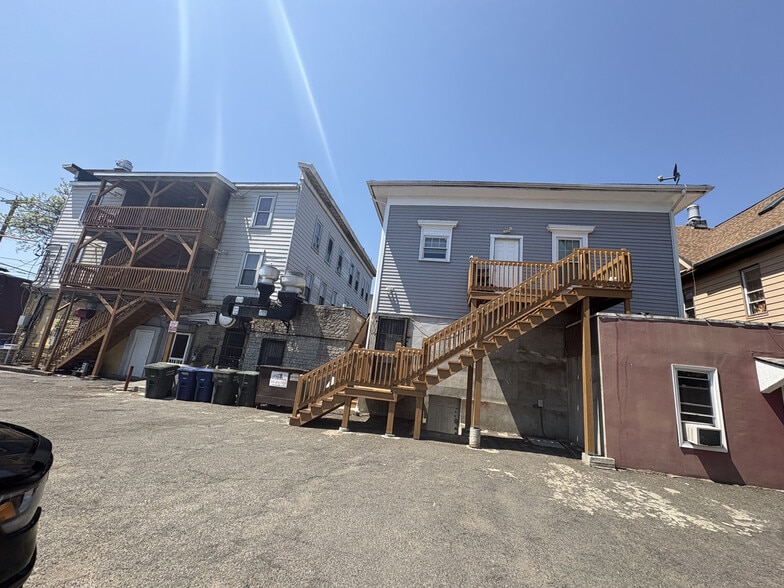 More Photos Of 1086 E Main St, Bridgeport Multifamily For Sale