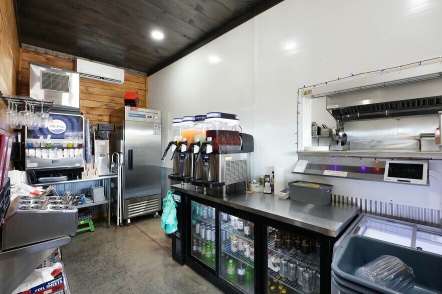 More Photos Of 9559 Co 5440 Rd rd, Ozone Restaurant For Sale