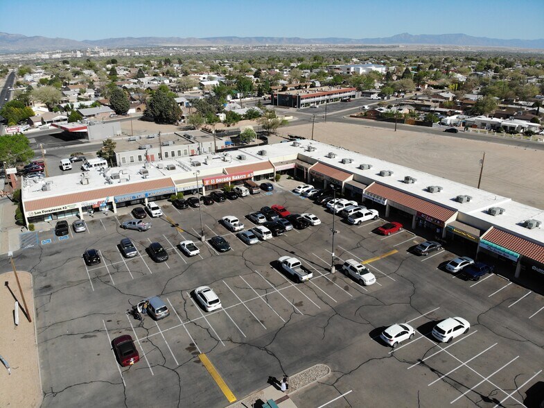 More Photos Of 640 Coors Blvd NW, Albuquerque Restaurant For Lease