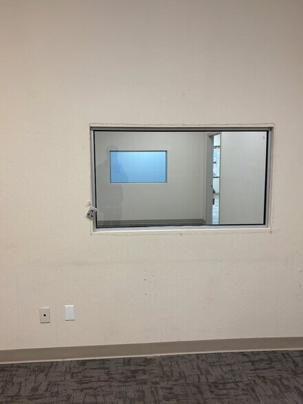 More Photos Of 42402-42442 10th St W, Lancaster Unknown For Lease
