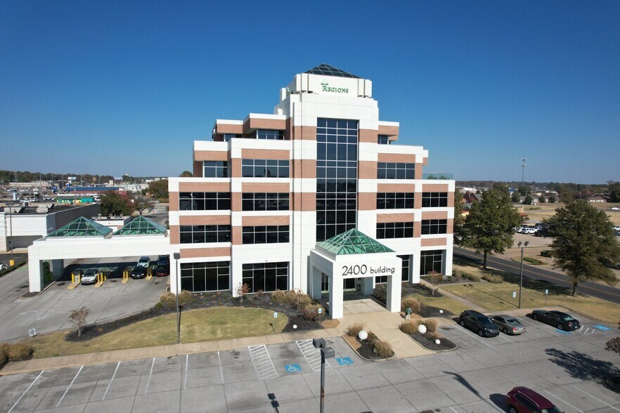 More Photos Of 2400 E Highland Dr, Jonesboro Office For Sale