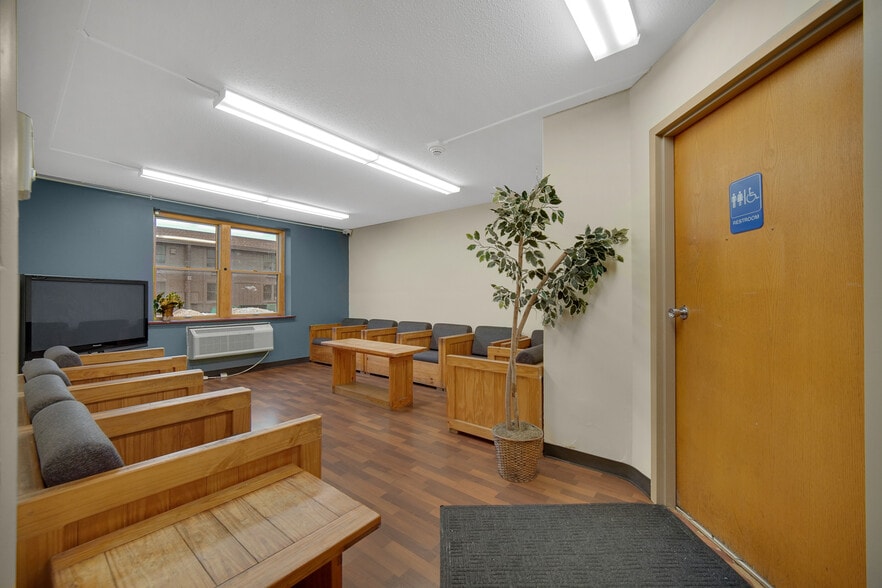 More Photos Of 17430 Dixie Highway, East Hazel Crest Healthcare For Sale