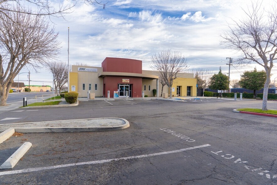More Photos Of 406 E Elm Ave, Coalinga Office For Sale