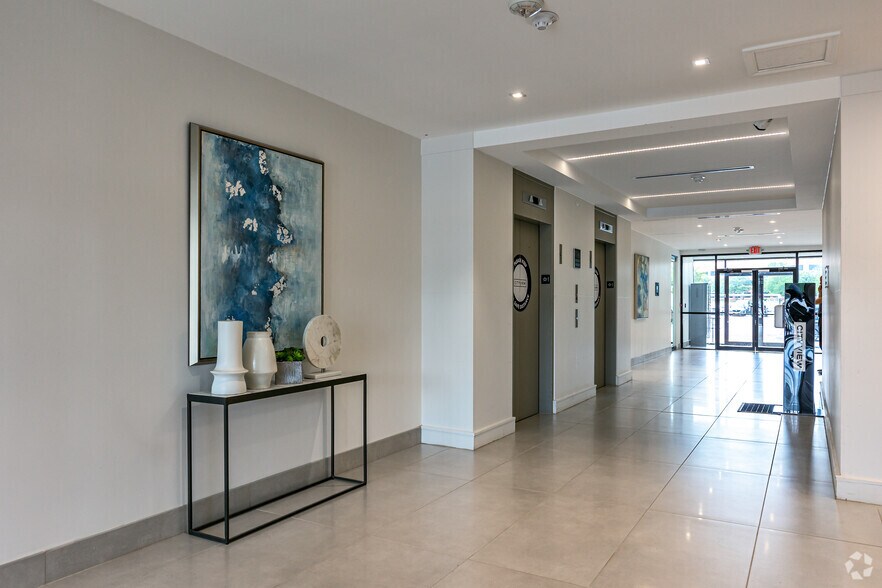 More Photos Of 1309 W 15th St, Plano Office For Lease