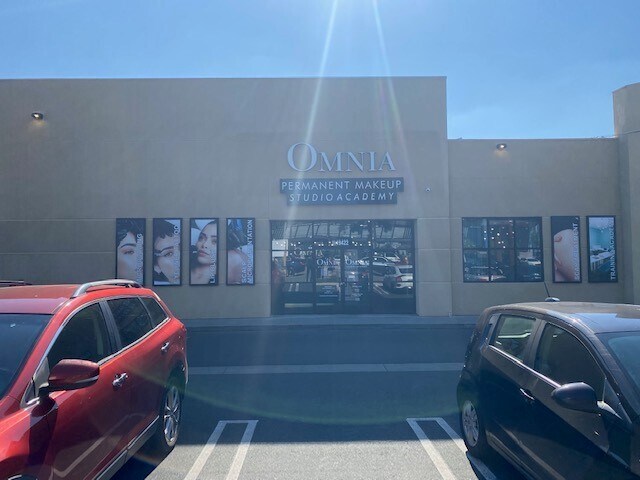 More Photos Of 19422 Nordhoff St, Northridge Storefront For Lease