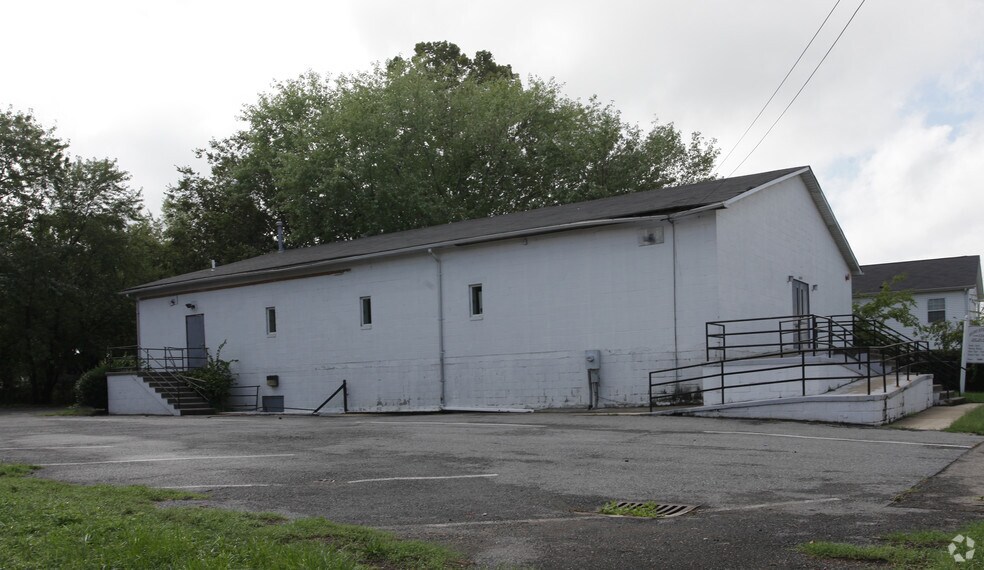 Primary Photo Of 4407 Lee St NE, Washington Freestanding For Sale