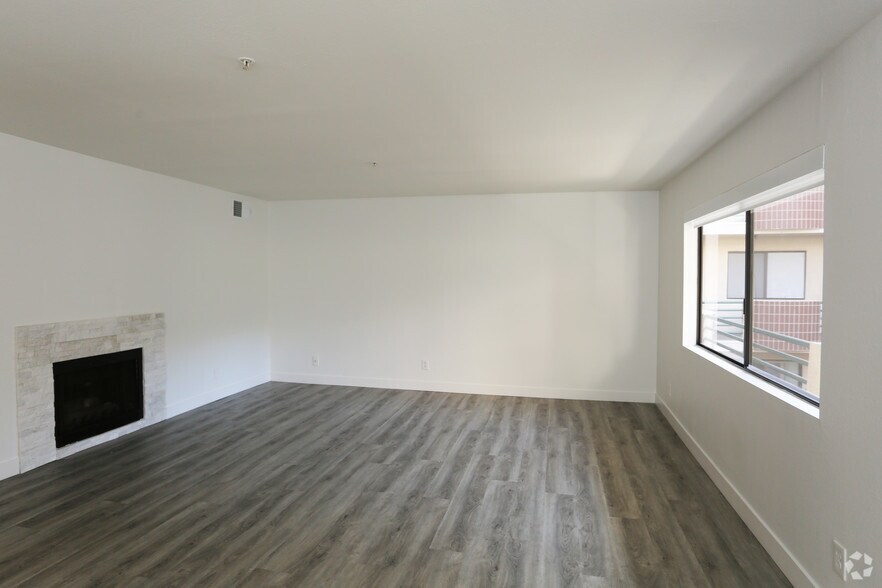 More Photos Of 8815 Cynthia St, West Hollywood Apartments For Sale