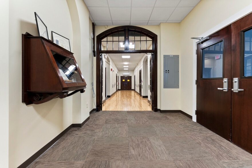 More Photos Of 180 Merrimack St, Lowell Religious Facility For Sale