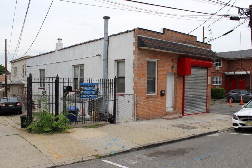 More Photos Of 4319 Meadowview Ave, North Bergen Warehouse For Lease